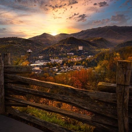 Breathtaking View, Hot Tub, 1089 Of Free Attraction Tickets For Each Paid Day, Dollywood And More! Sevierville Esterno foto